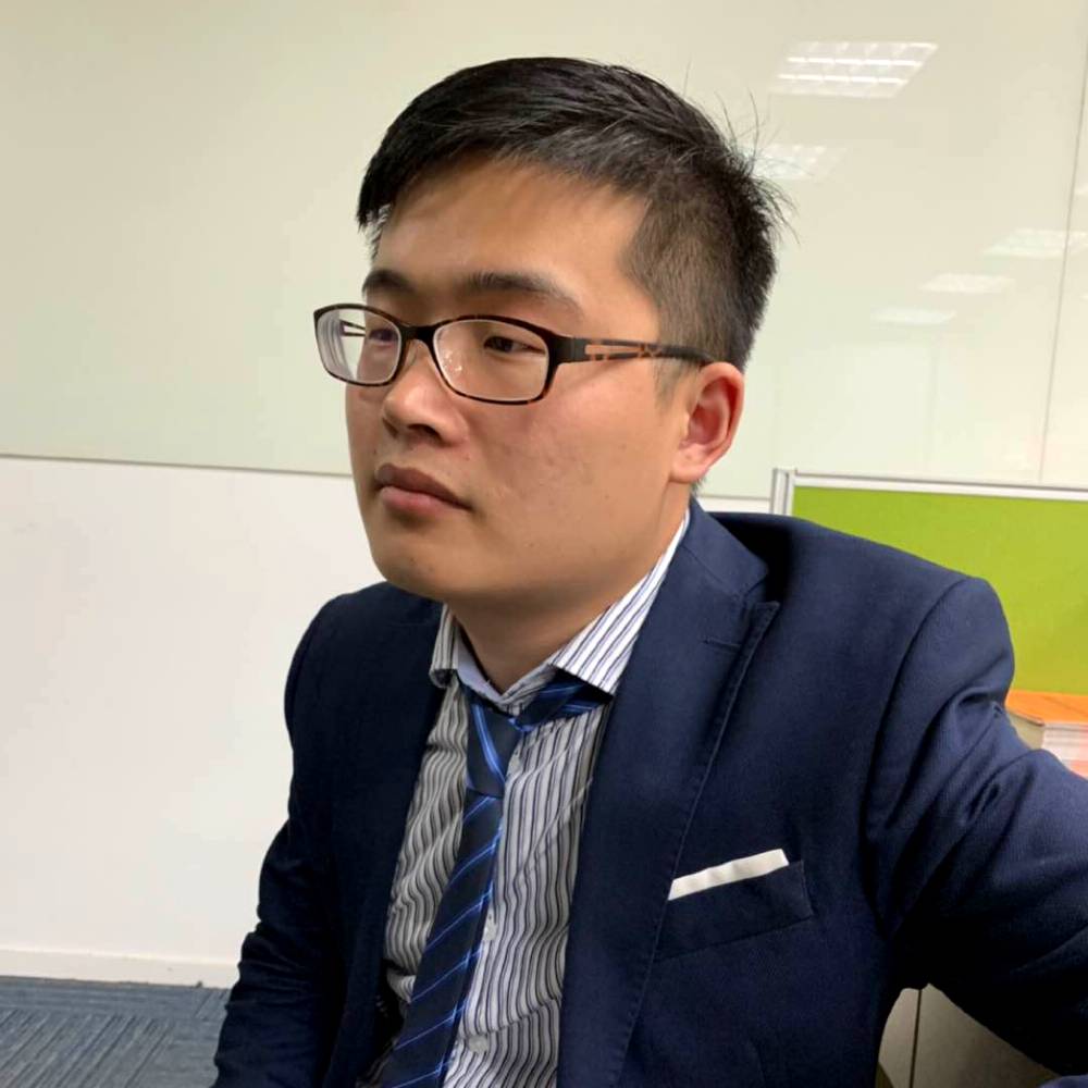 说白的照片