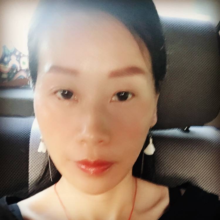 落拓口红的照片