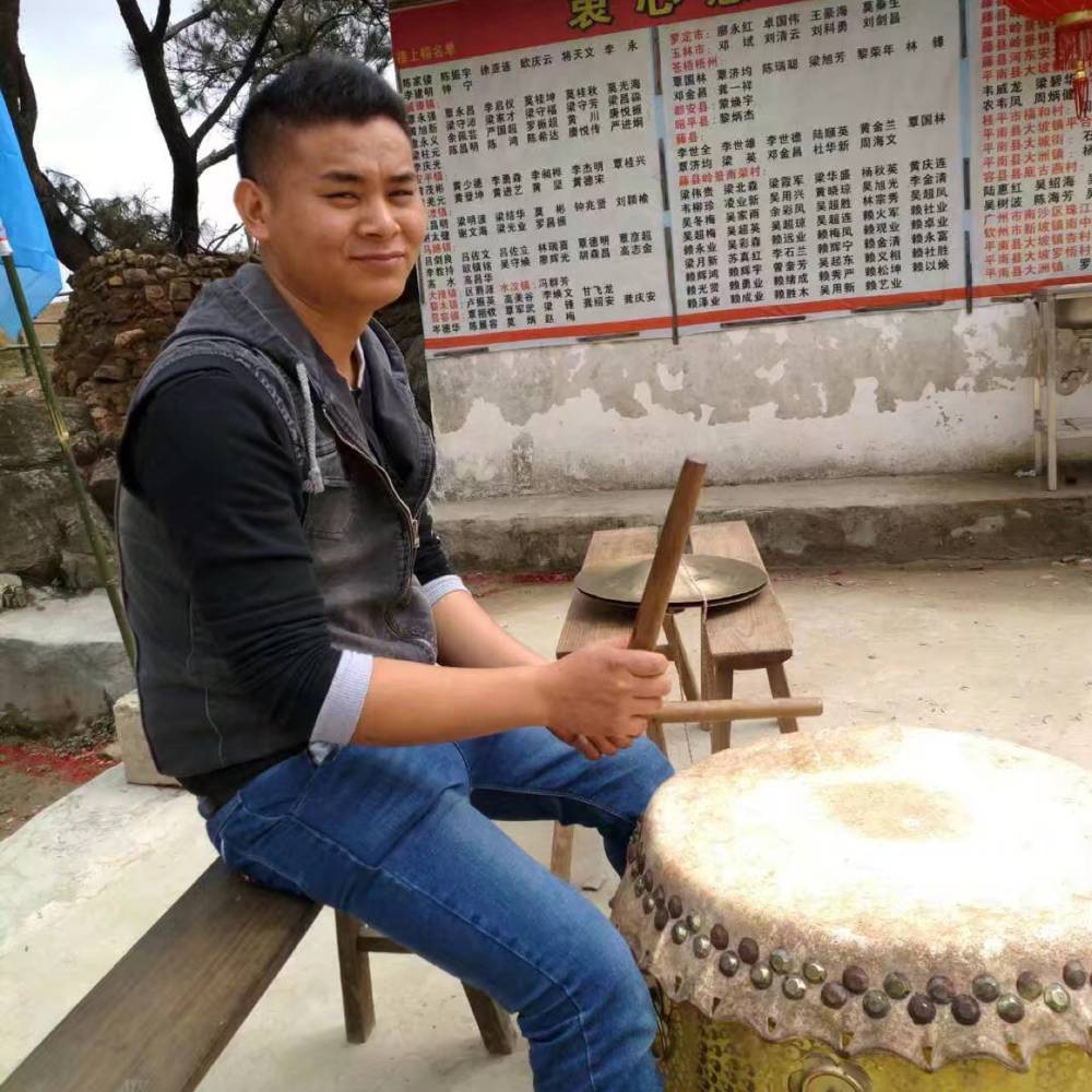 狼疯子的照片