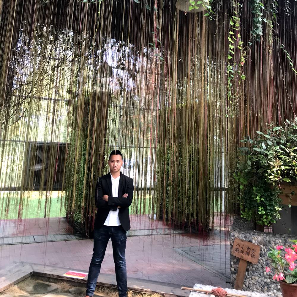 小花山龙哥的照片