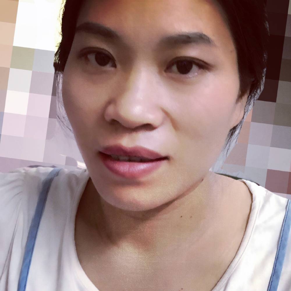 搞怪挽手薯片的照片