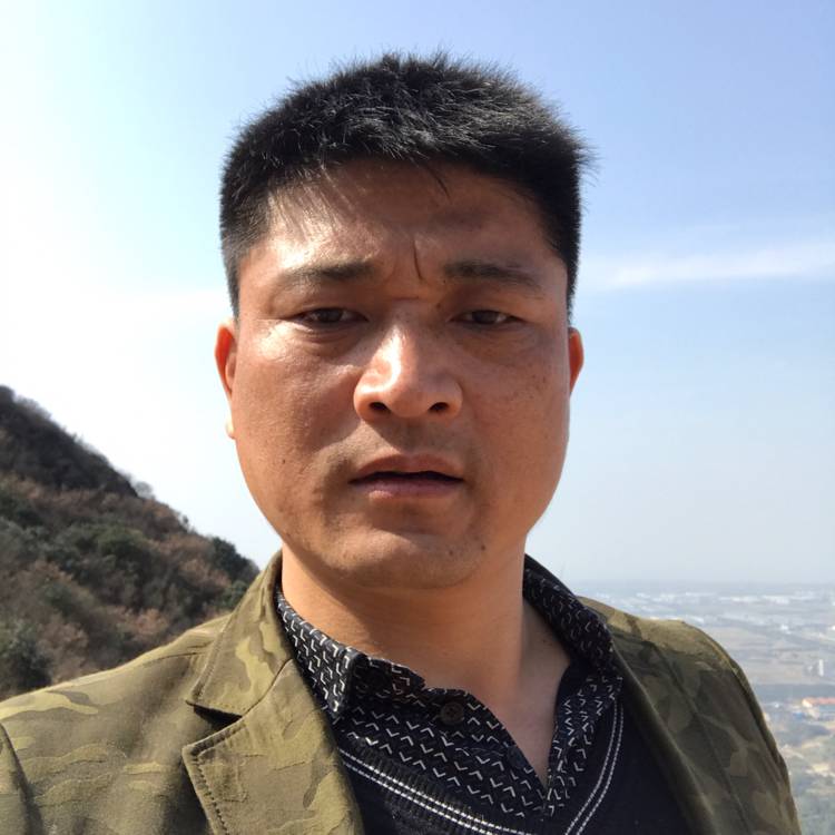 由爱而婚的照片