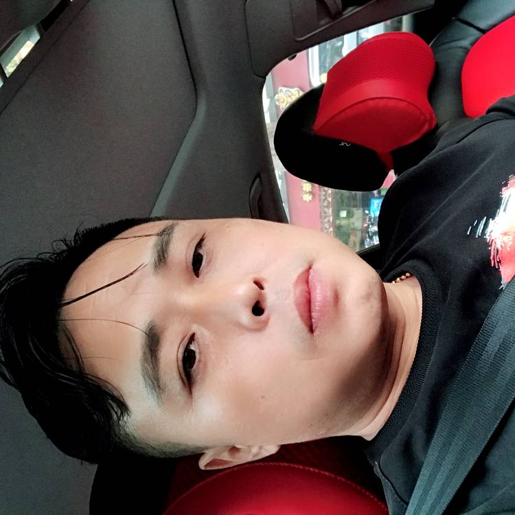 爱像一场纷飞雨的照片