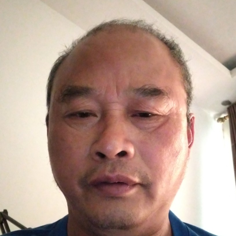 期待给现实的照片