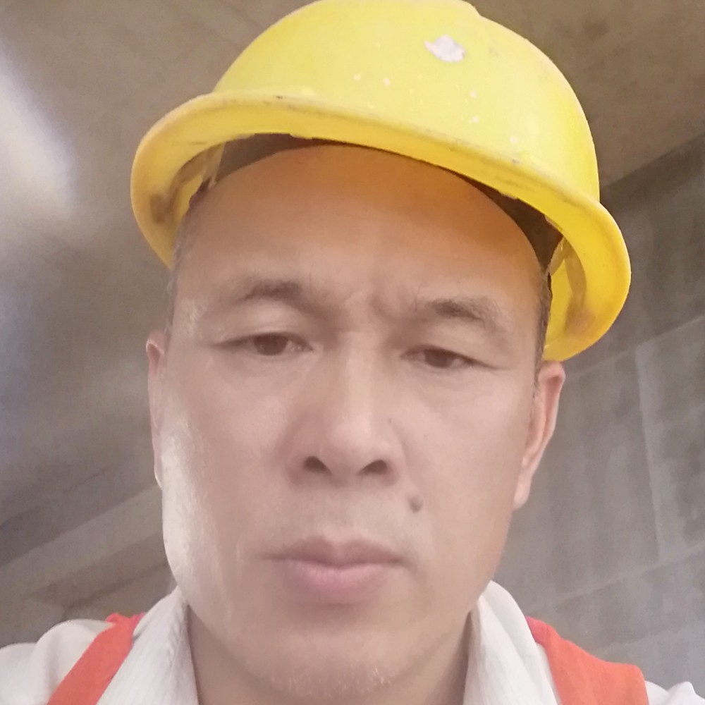 不安吃醋啤酒的照片