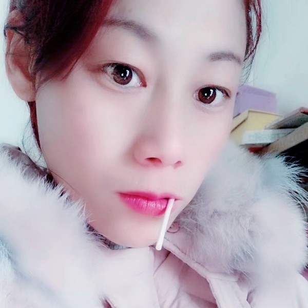 小猫咪长情的照片