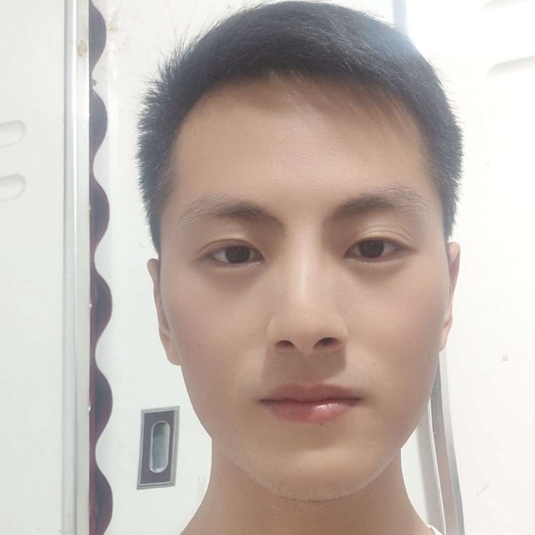 卖火柴的小大叔的照片