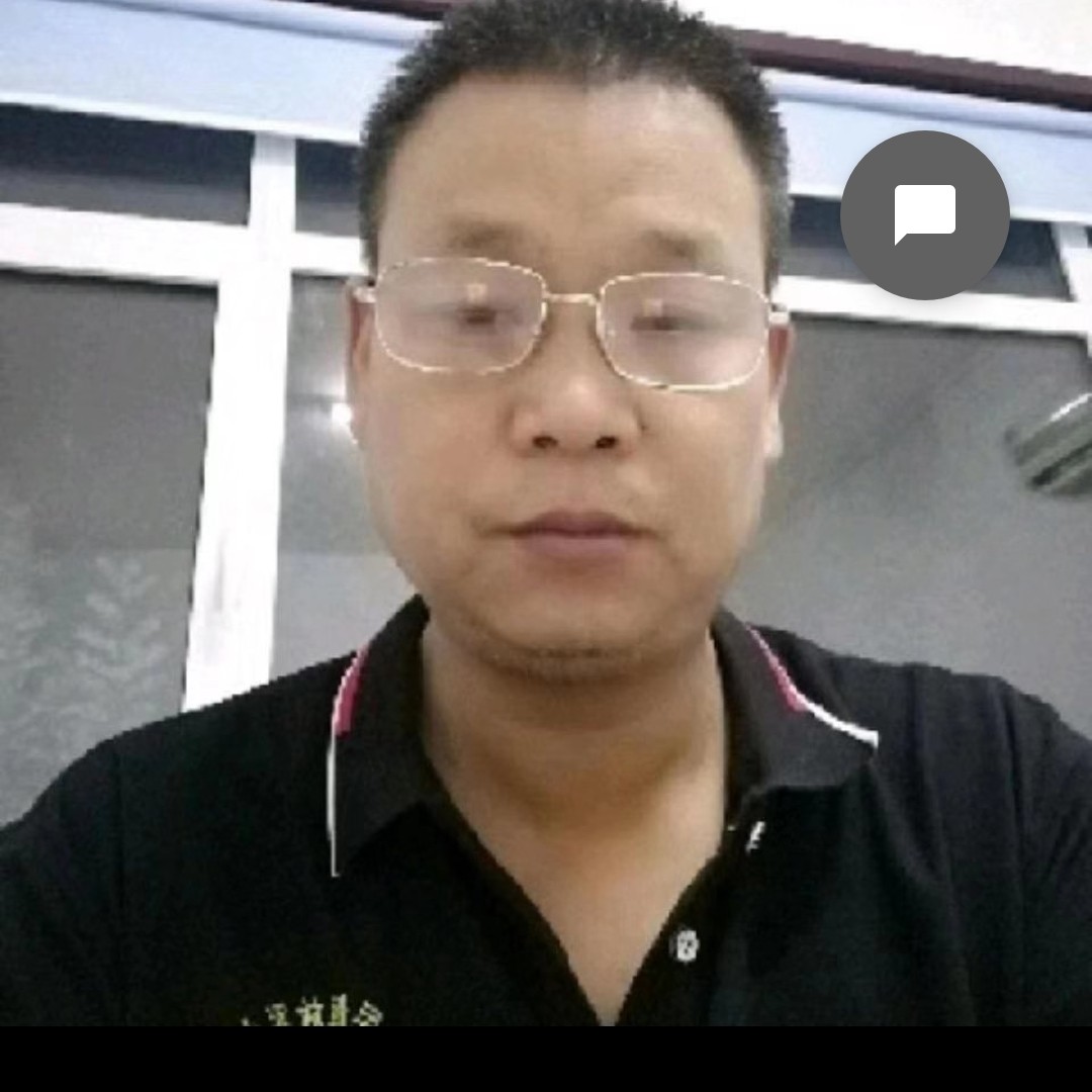 秋颜浅吻欣慰的照片