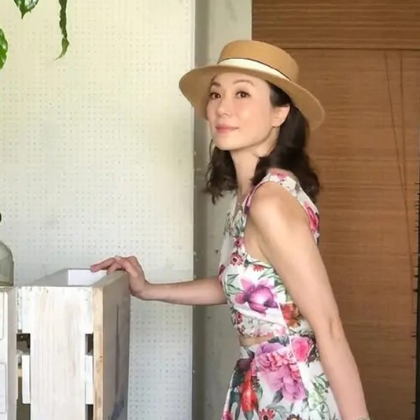 青琯用眼睛大的照片