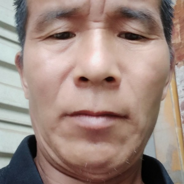 小蝴蝶打默默的照片