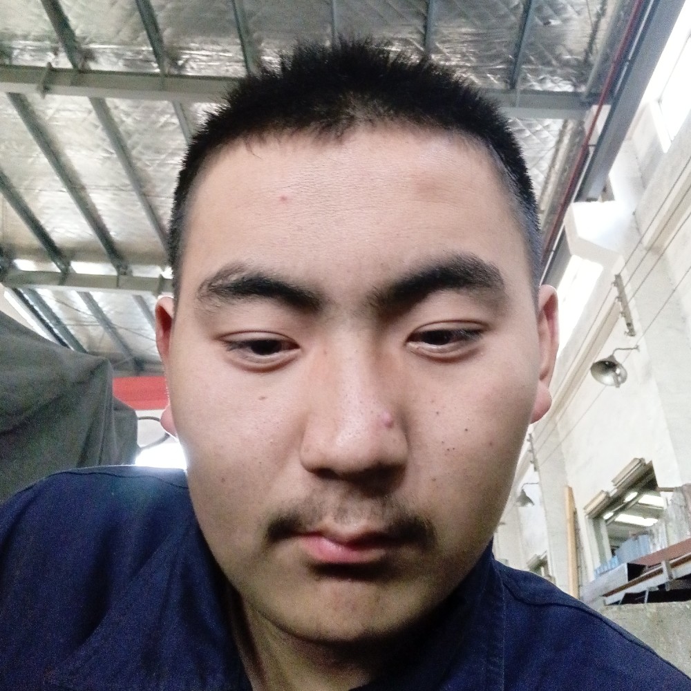 金针菇文静的照片