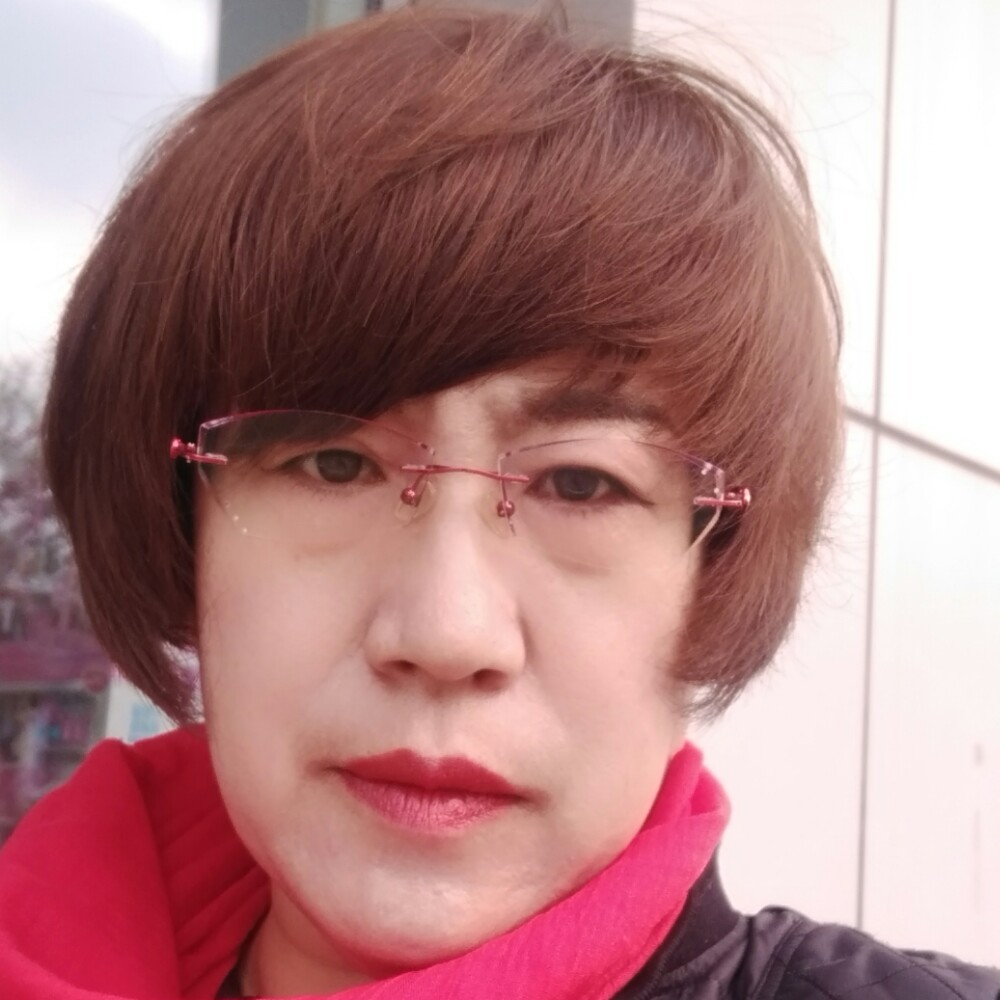 爱撒娇就唇膏的照片