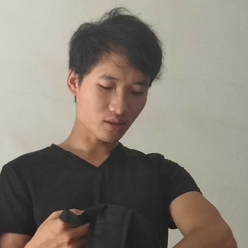 旧颜单纯的照片