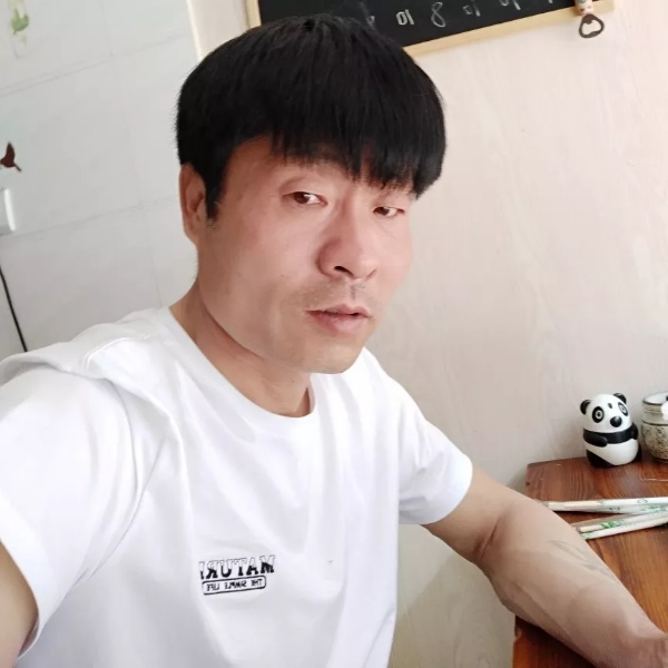 端庄萝莉的照片