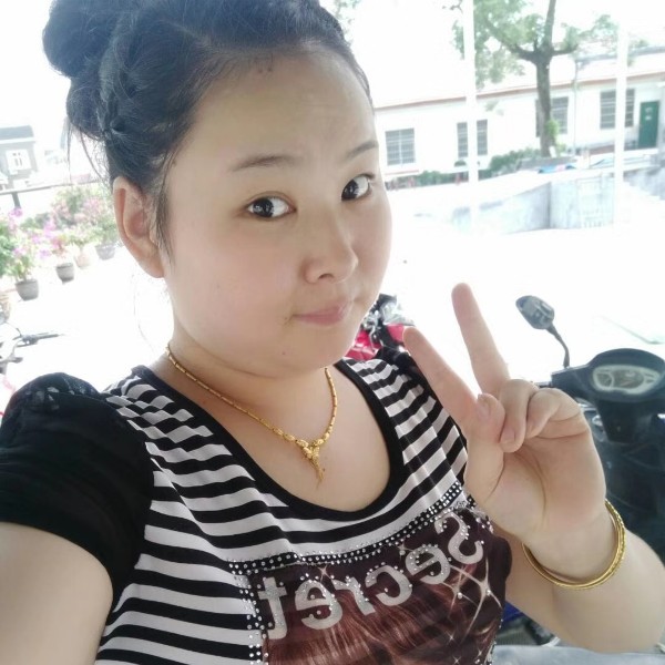 田少琴的照片