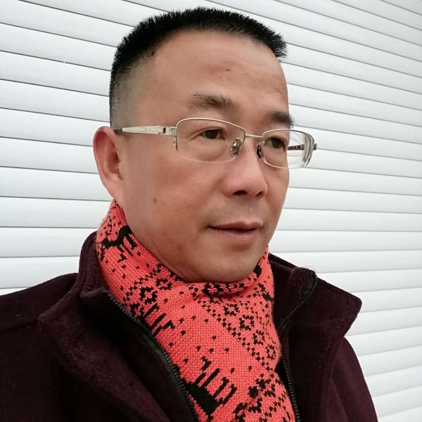 尊道而行低调做人的照片