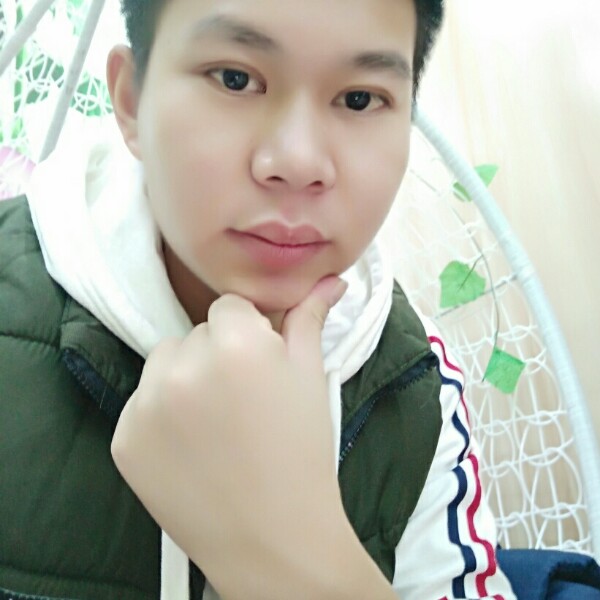 羽尔轻轻的照片