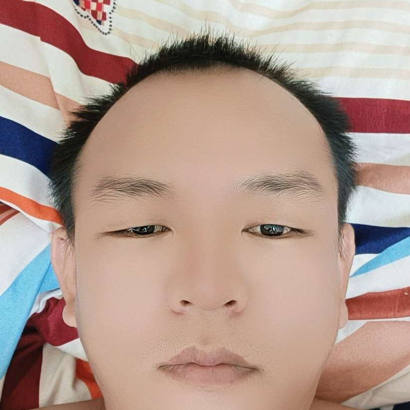 稳重打金鱼的照片