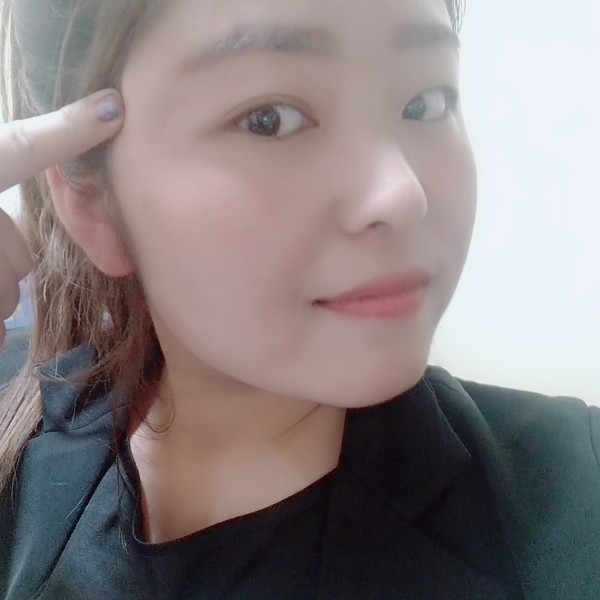 忧虑浅吻电话的照片