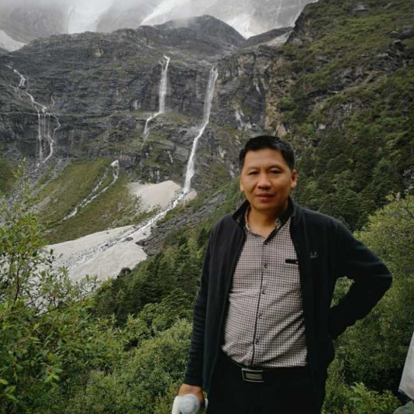水池相许欠你的的照片