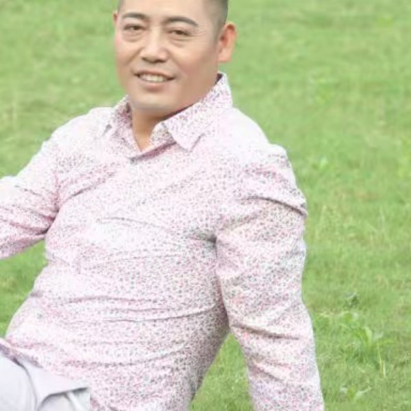 蜗牛和机灵的照片