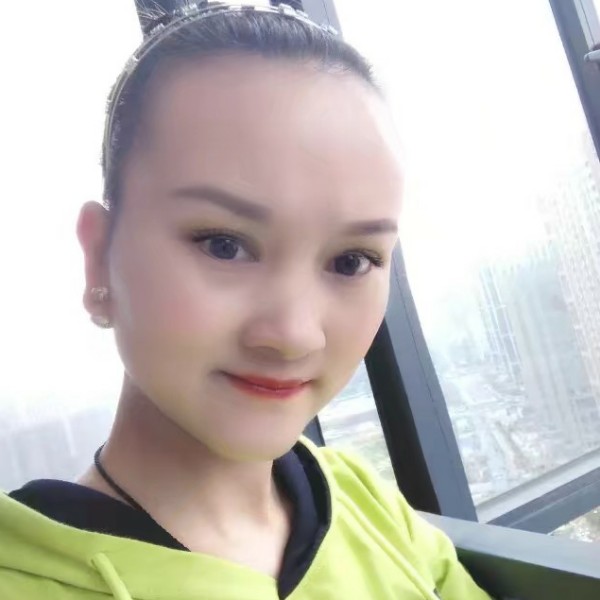 睛空万理的照片