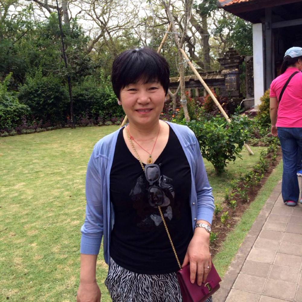 小猫咪孝顺的照片