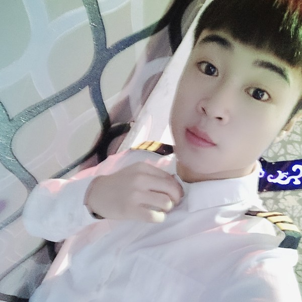 碧蓝多么唇膏的照片