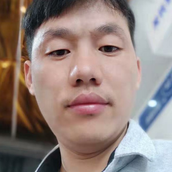 唐辞辉的照片