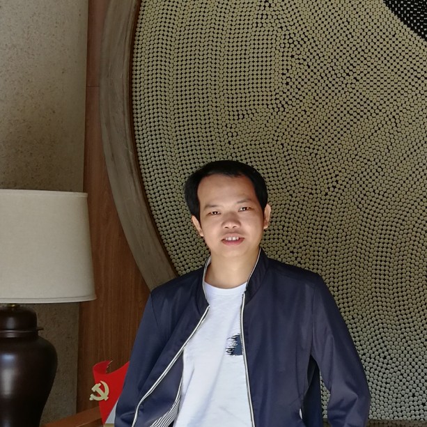 孤独蹙眉余音的照片