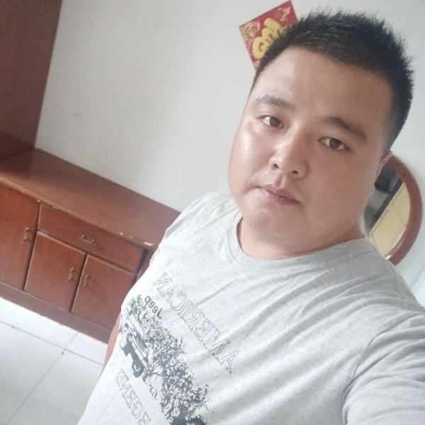 冯维的照片