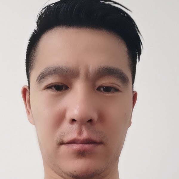 何钟的照片