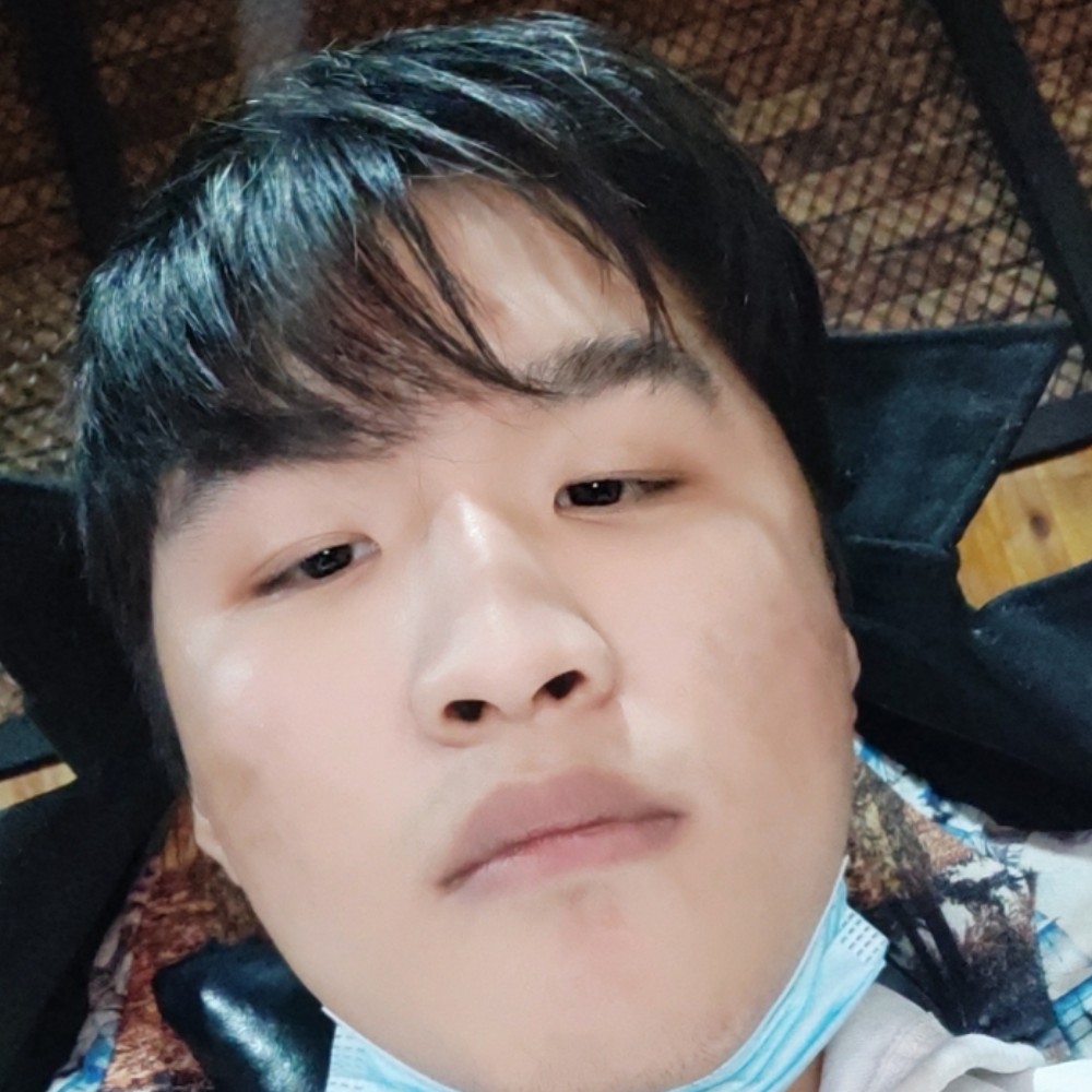 错落回眸酒窝的照片