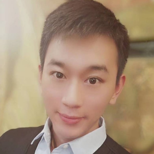 豪橫凸范的照片