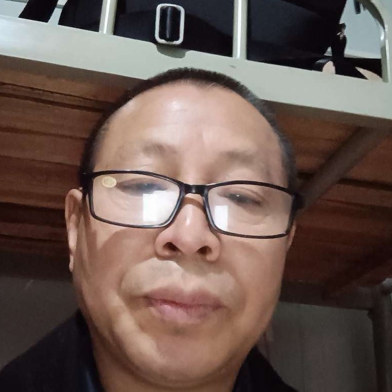 水池向大方的照片