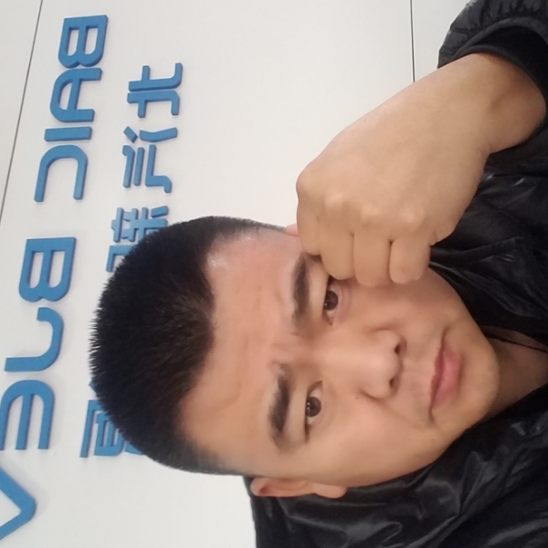 北汽新能源汽车的照片