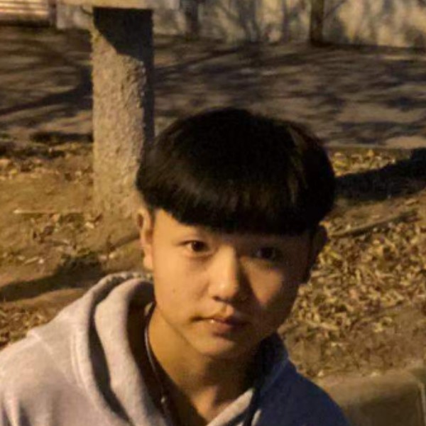 外向深拥冬日的照片