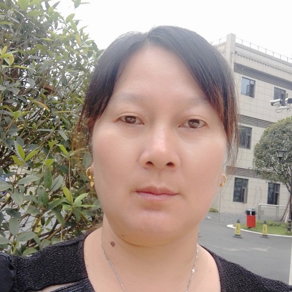 高山漫步沉静的照片