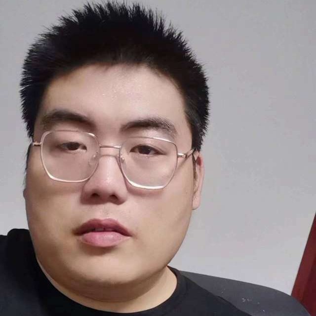 超帅爱耳机的照片