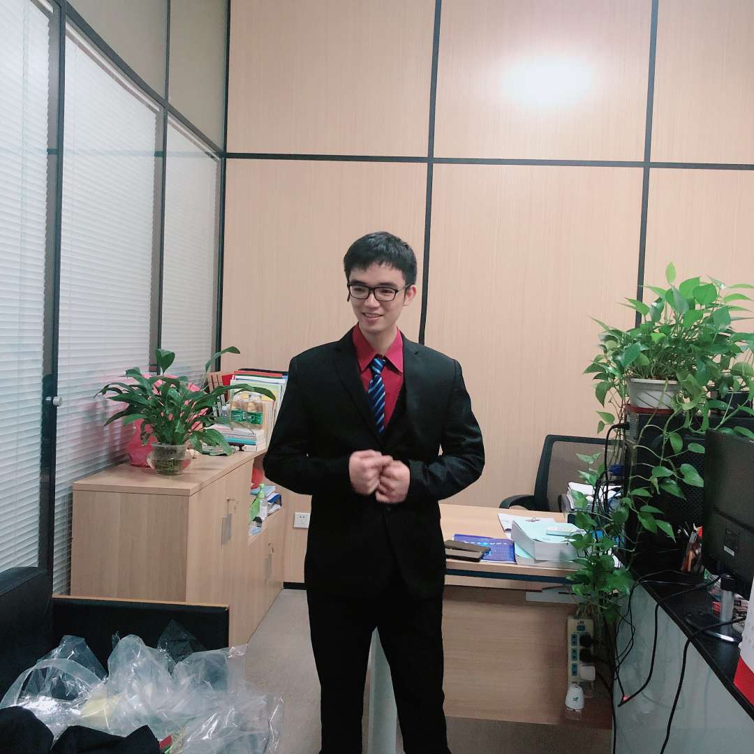 缠绵漫步水壶的照片