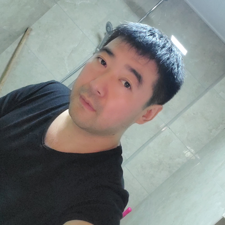 温暖茶杯的照片