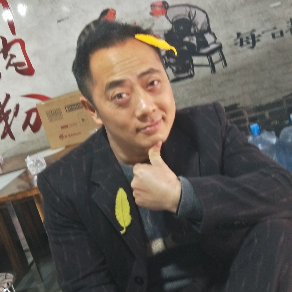 真诚牵手共度半生的照片