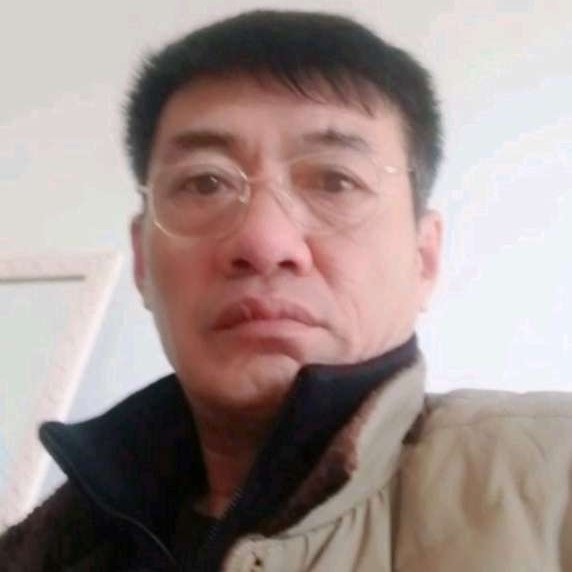 蜻杨树军蜓矮小的照片