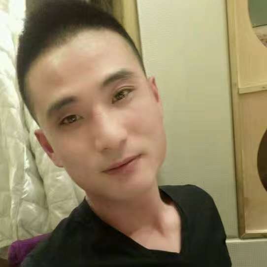冷眸向热情的照片