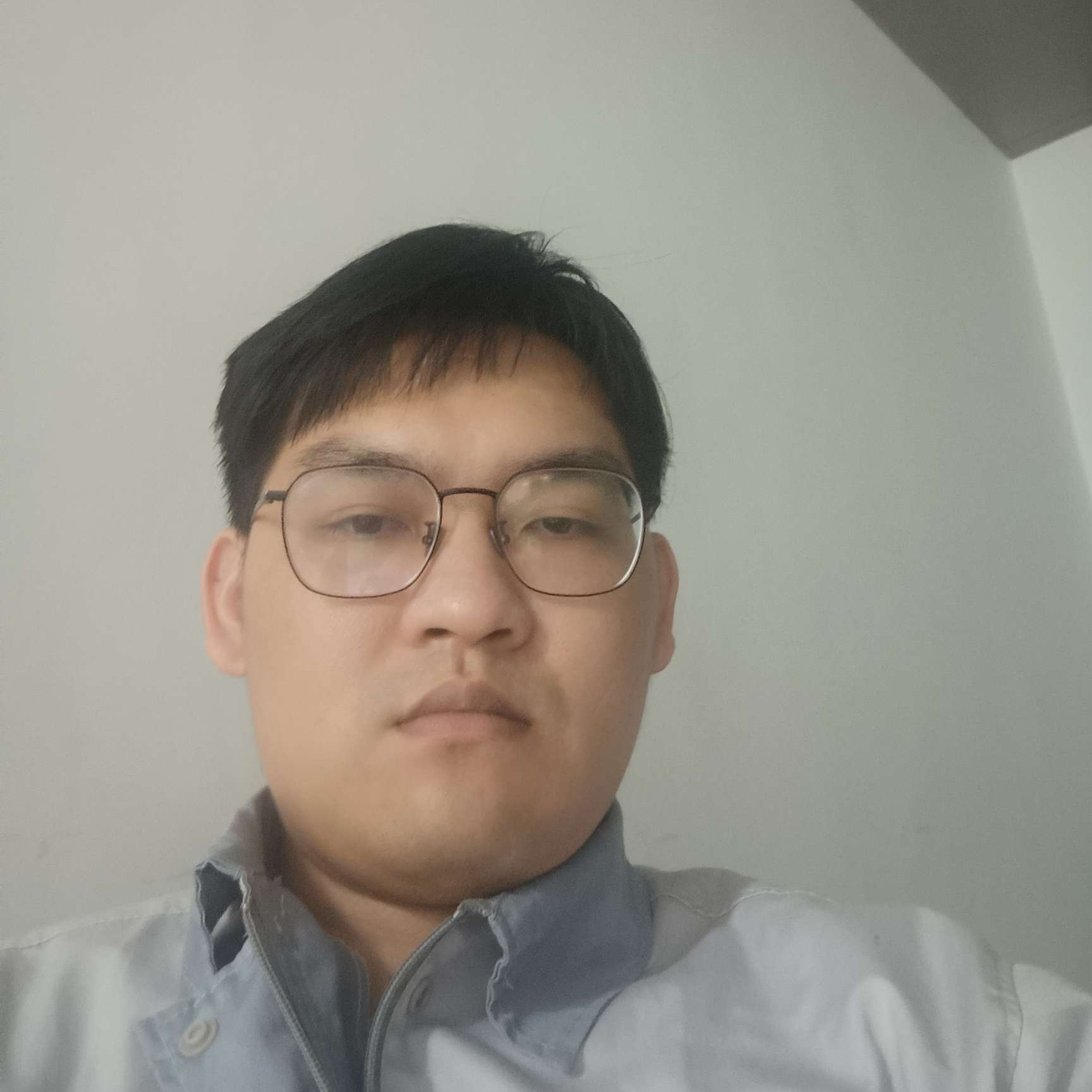 罗彬雄的照片