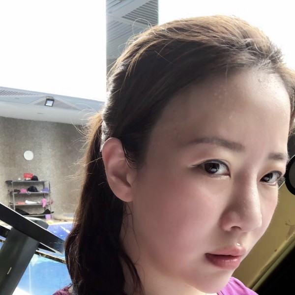 爱撒娇倾心万宝路的照片