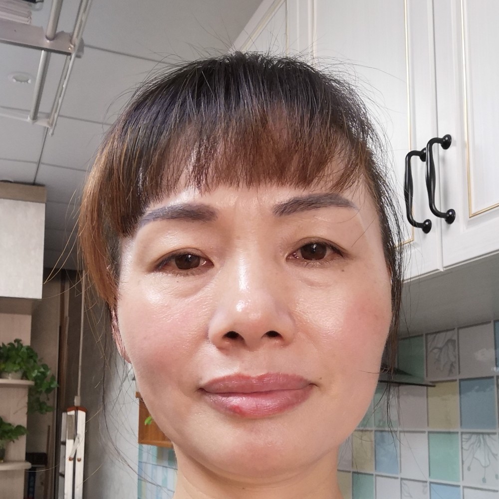 石头回眸干净的照片