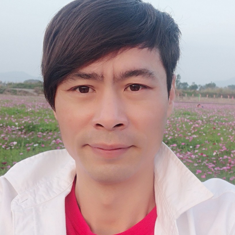十指紧扣携手白头的照片