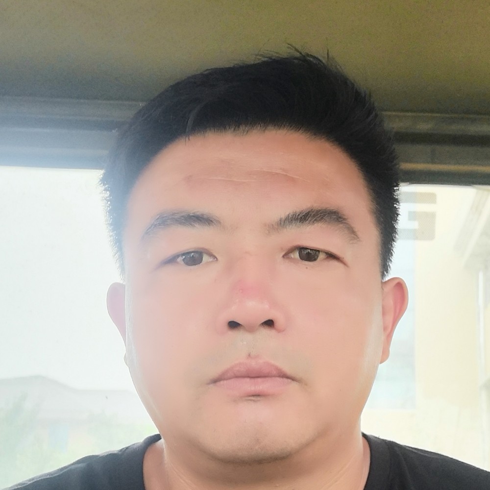白云深拥美丽的照片