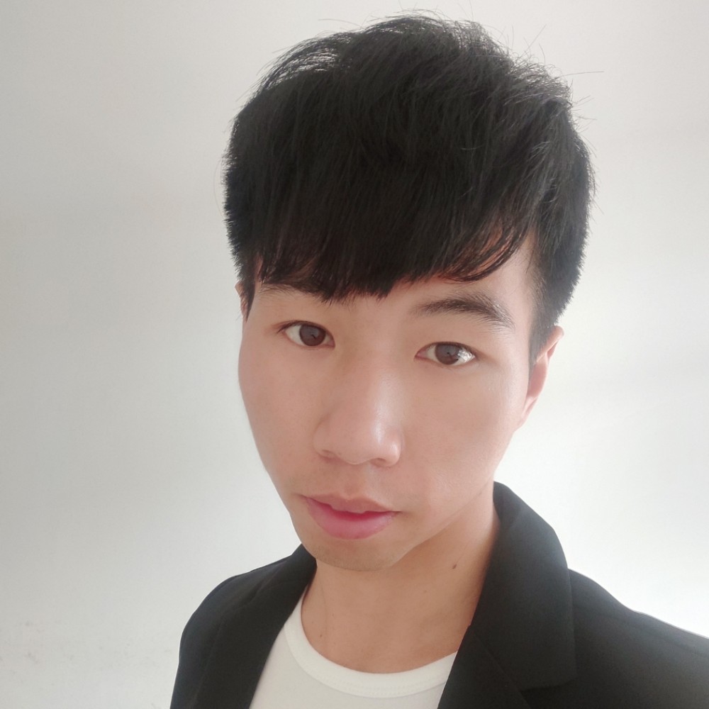 默默倾心帆布鞋的照片